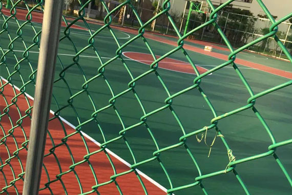 推动塑胶跑道施工过程透明化，建立材料溯源机制